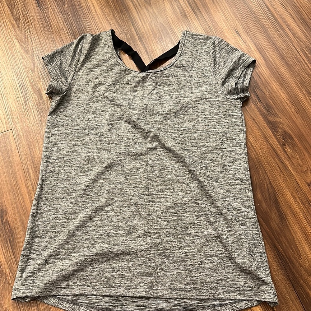 activewear top